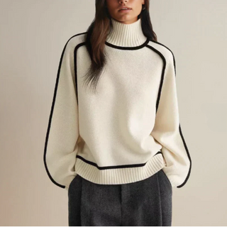 Kina | Luxurious Turtleneck